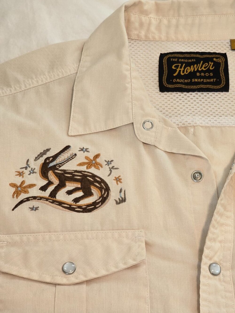 Howler Bros Lazy Gators Gaucho Snapshirt (L) - Picture 2 of 5